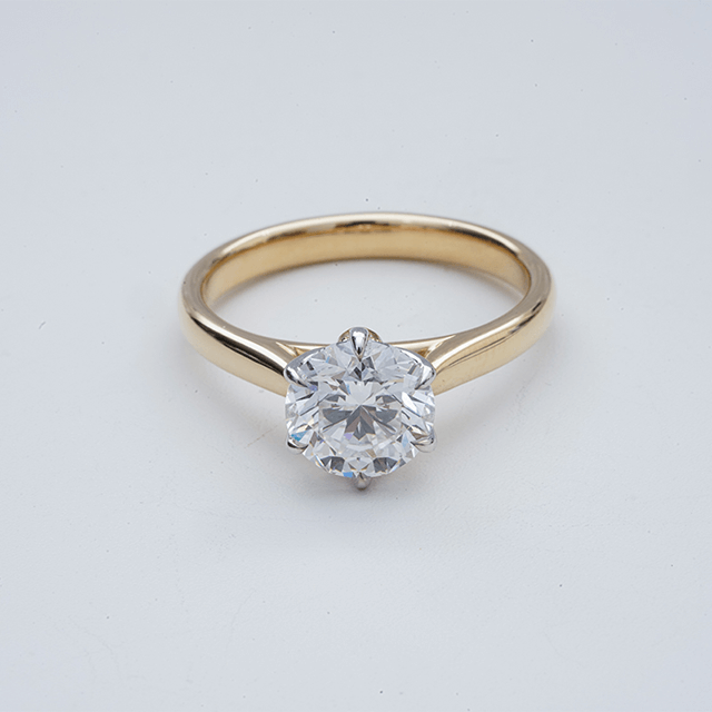 Nhẫn đính hôn Solitaire kim cương trong phòng thí nghiệm vàng 14K