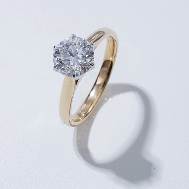 Nhẫn đính hôn Solitaire kim cương trong phòng thí nghiệm vàng 14K