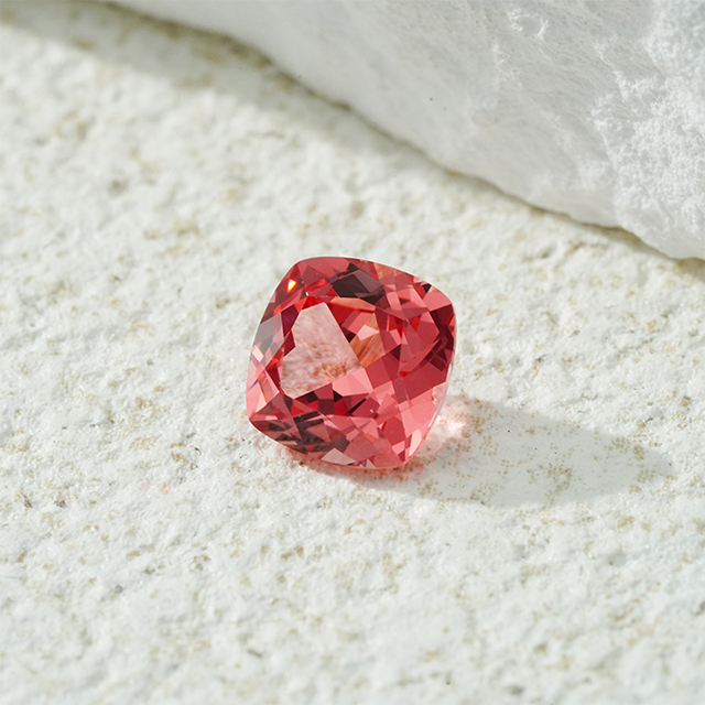 Đệm cắt màu hồng đậm Padparadscha Color Lab Đá quý trồng